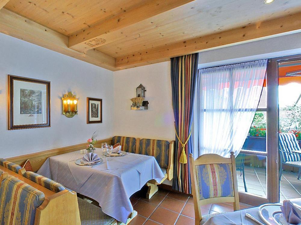 Hotel Alpina Hagnau am Bodensee Buitenkant foto