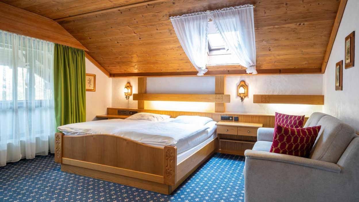 Hotel Alpina Hagnau am Bodensee Buitenkant foto