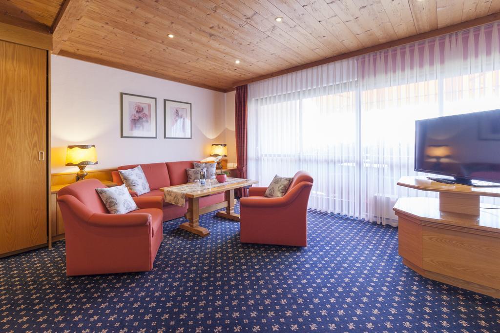 Hotel Alpina Hagnau am Bodensee Buitenkant foto