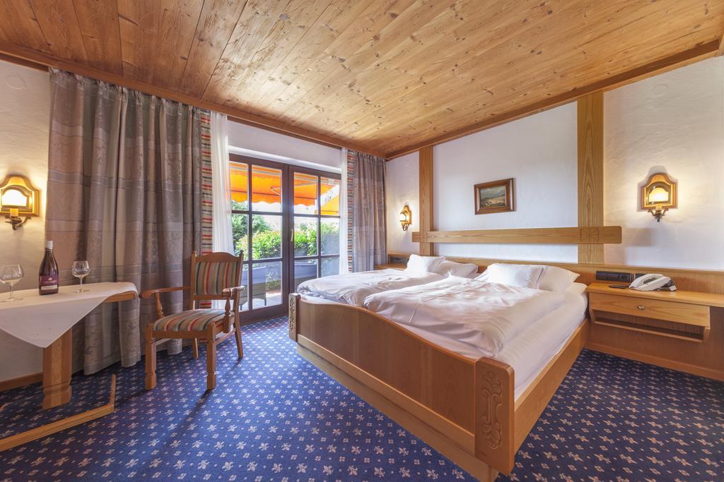 Hotel Alpina Hagnau am Bodensee Buitenkant foto