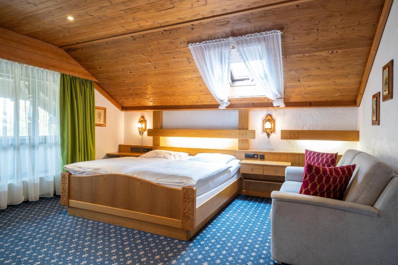 Hotel Alpina Hagnau am Bodensee Buitenkant foto